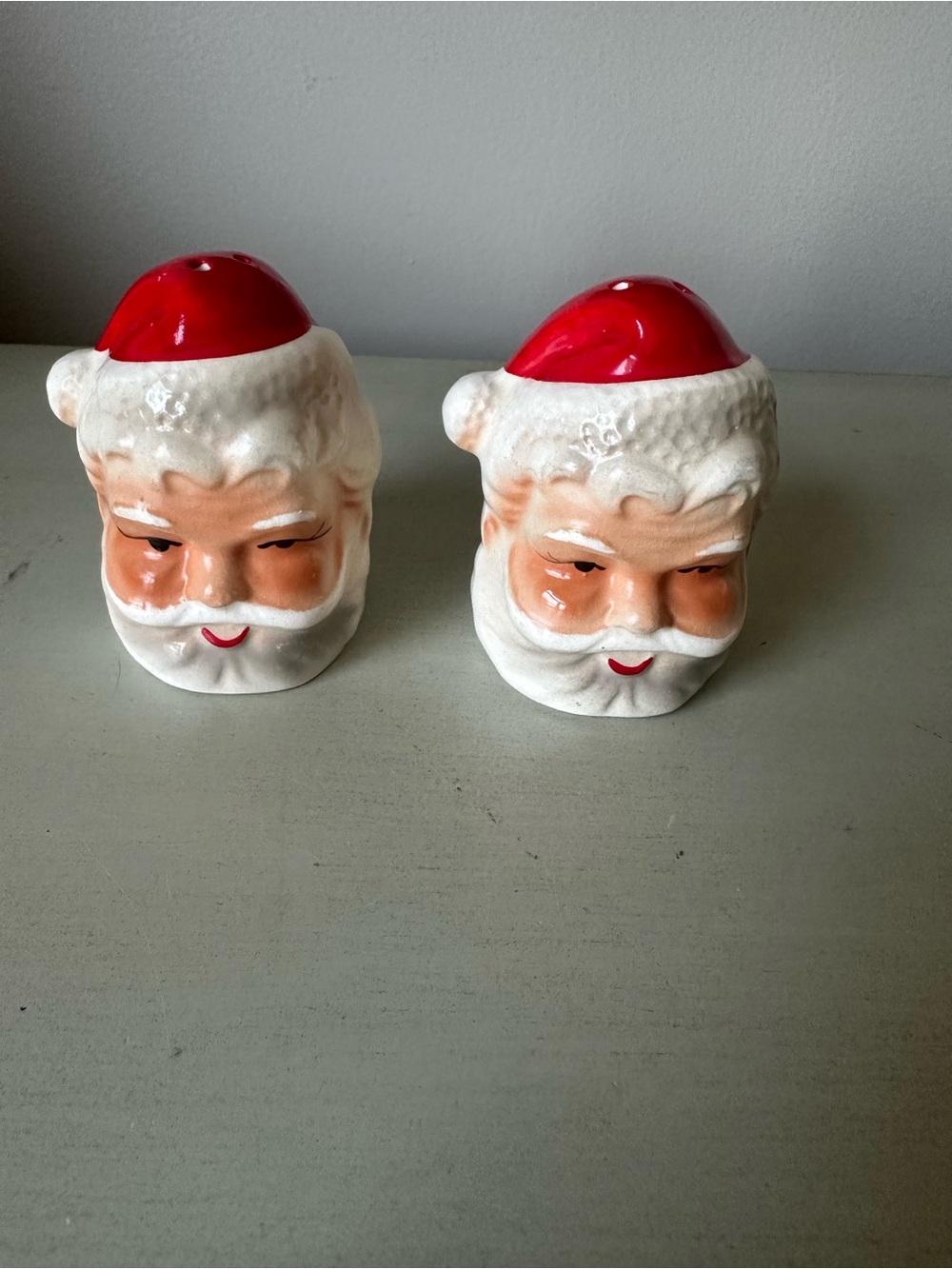 Brimms Santa Claus face salt and pepper shakers